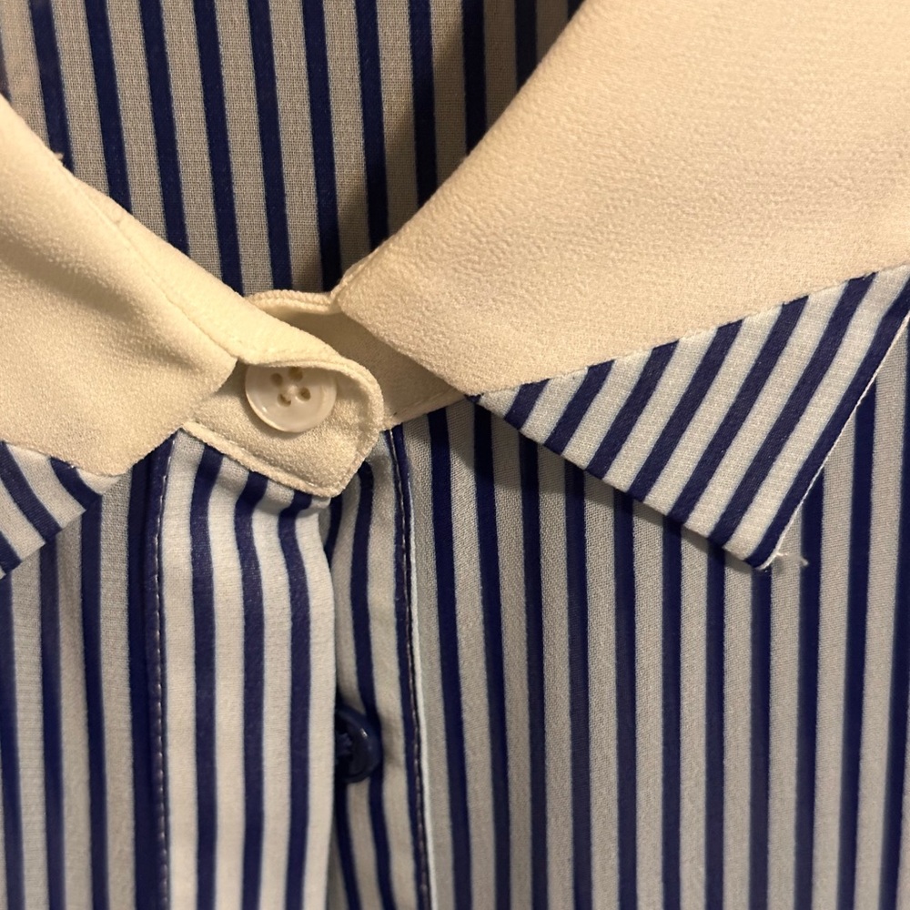 Elie Tahari TREND Blue and White Striped Button Down Shirt - Picture 2 of 10